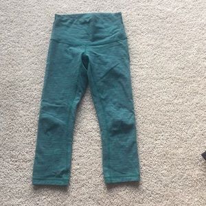 Lululemon green crop leggings